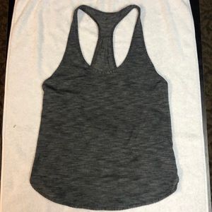 Lululemon 105 F singlet. Sz8. Heather gray